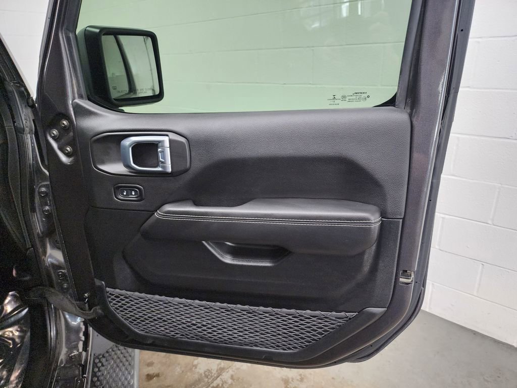 Used 2021 Jeep Wrangler Unlimited Sahara w/ Uconnect 4C Nav & Sound Group AWD/4WD image 28