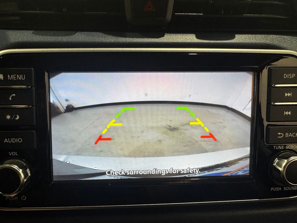 Used 2025 Nissan Versa SV image 9