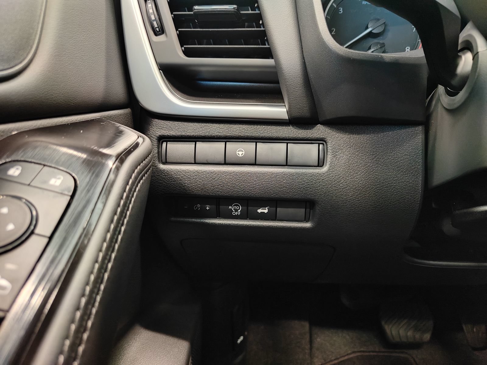 New 2026 Nissan Rogue Dark Armor AWD/4WD image 15