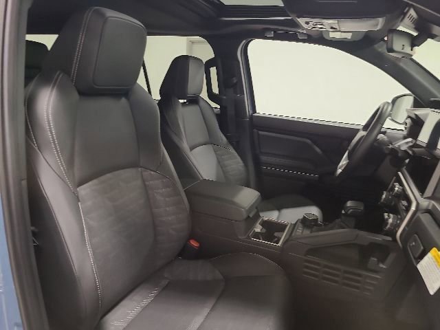 Certified 2025 Toyota 4Runner TRD Off-Road Premium AWD/4WD image 15