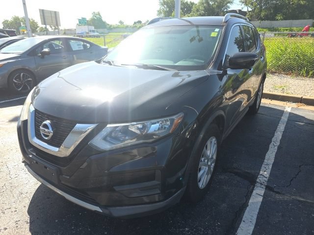 Used 2017 Nissan Rogue SV w/ SV Premium Package FWD image 1