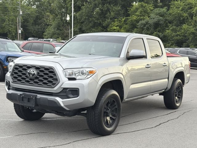 Used 2022 Toyota Tacoma SR AWD/4WD image 5