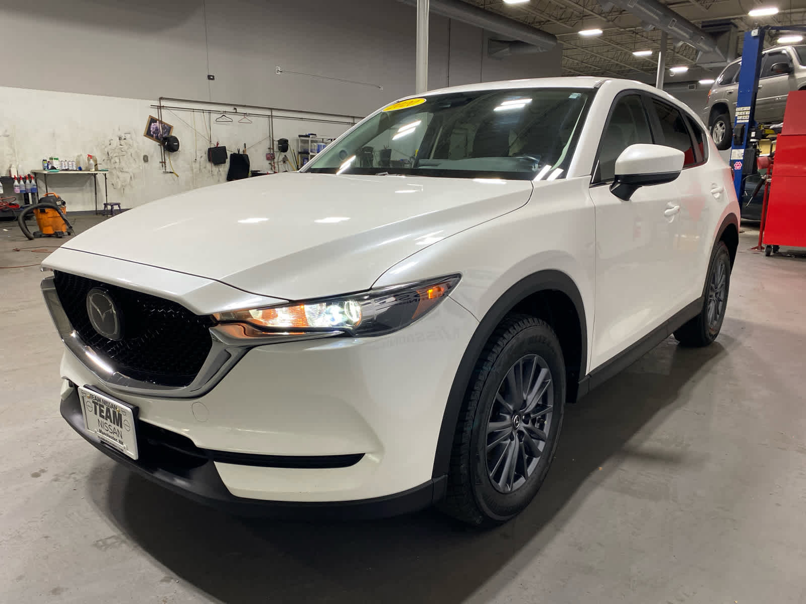 Used 2020 MAZDA CX-5 Touring image 2