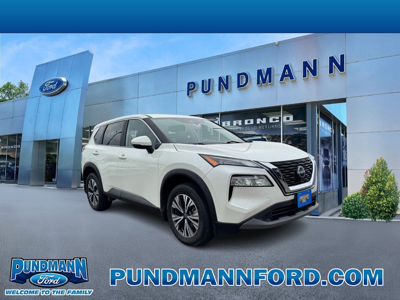 Used 2023 Nissan Rogue SV image 1