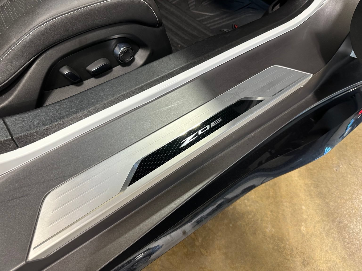 Used 2025 Chevrolet Corvette Z06 RWD image 29
