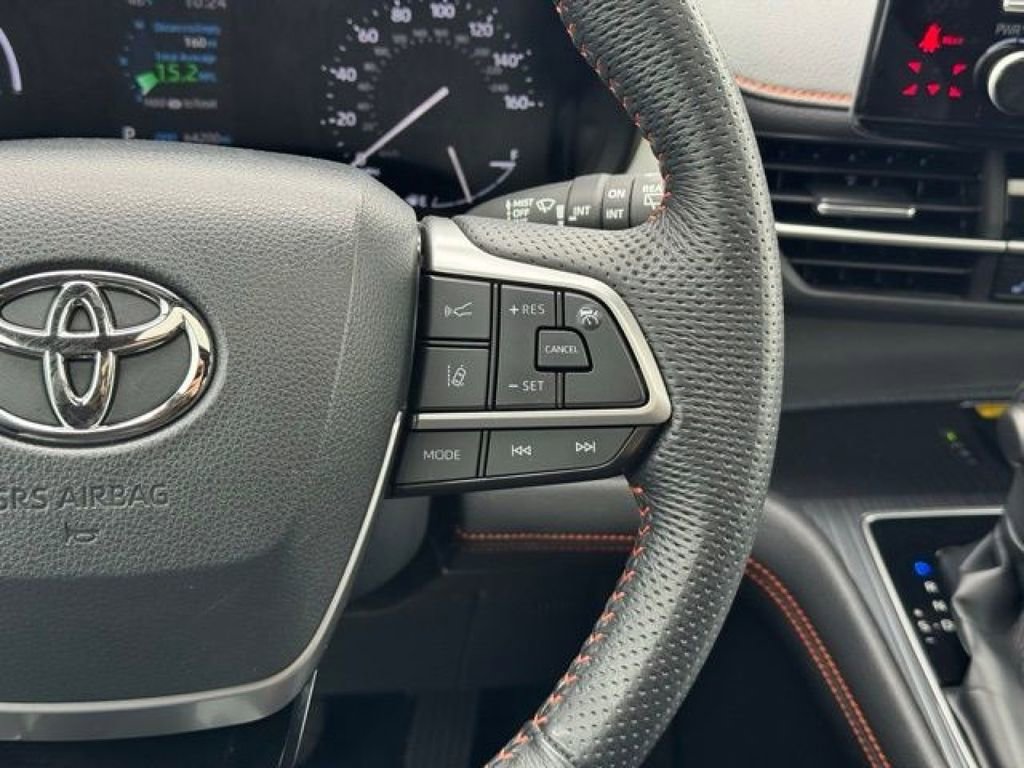 Certified 2022 Toyota Sienna XSE w/ XSE Plus Package AWD/4WD image 32