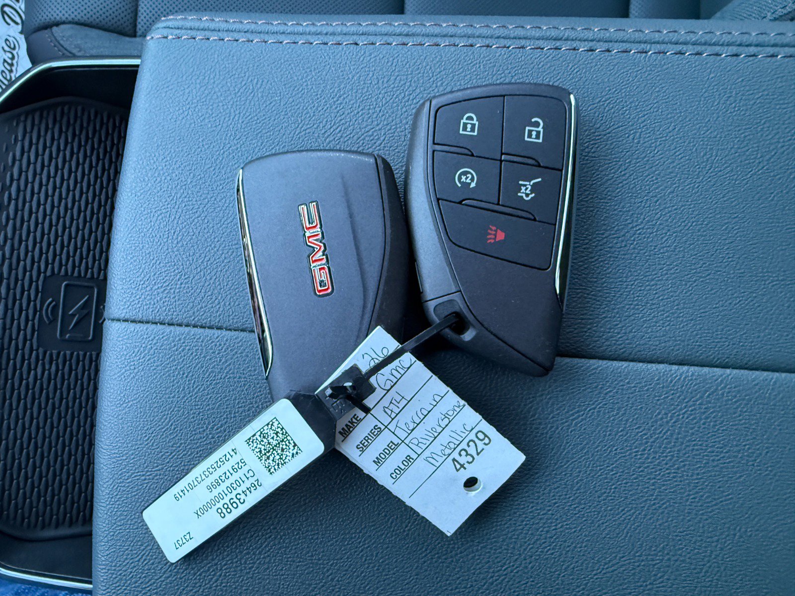 New 2026 GMC Terrain AT4 w/ Convenience Package III image 40