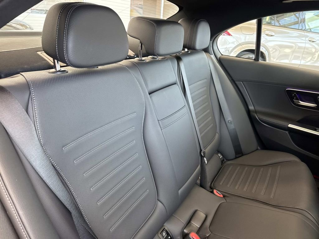 Used 2024 Mercedes-Benz C 300 Sedan image 9