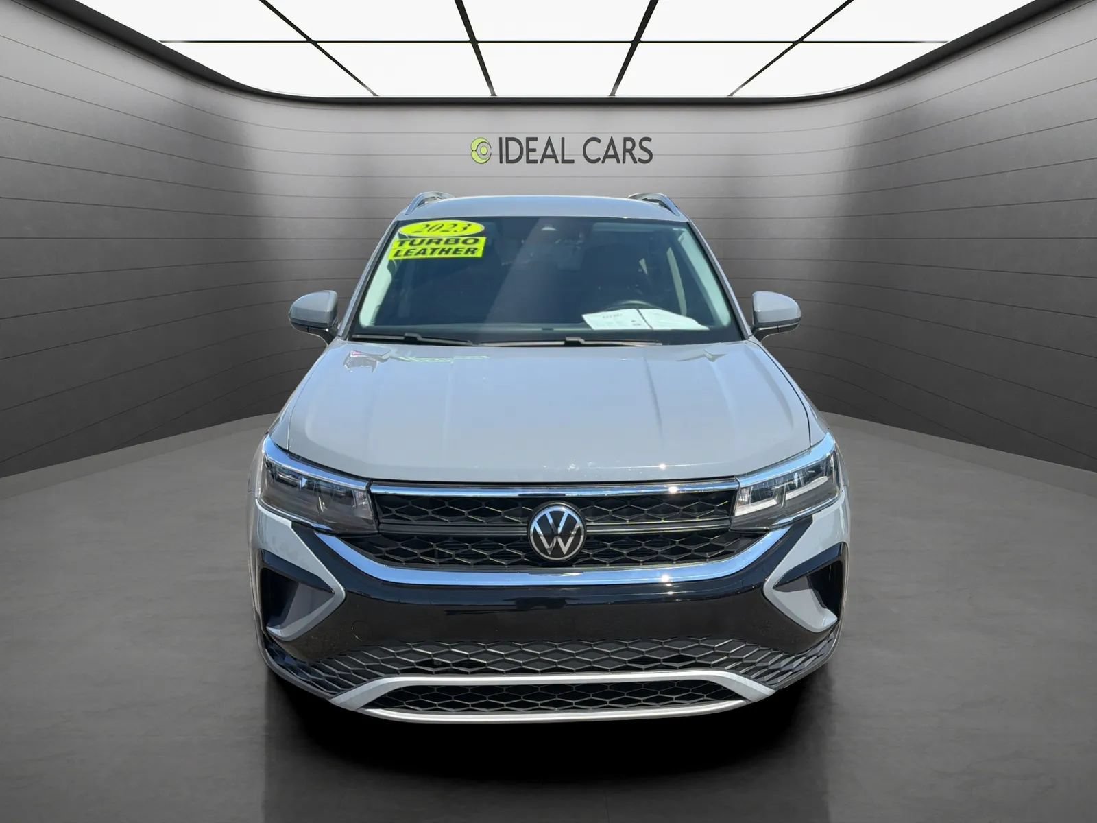 Used 2023 Volkswagen Taos SE AWD/4WD image 2