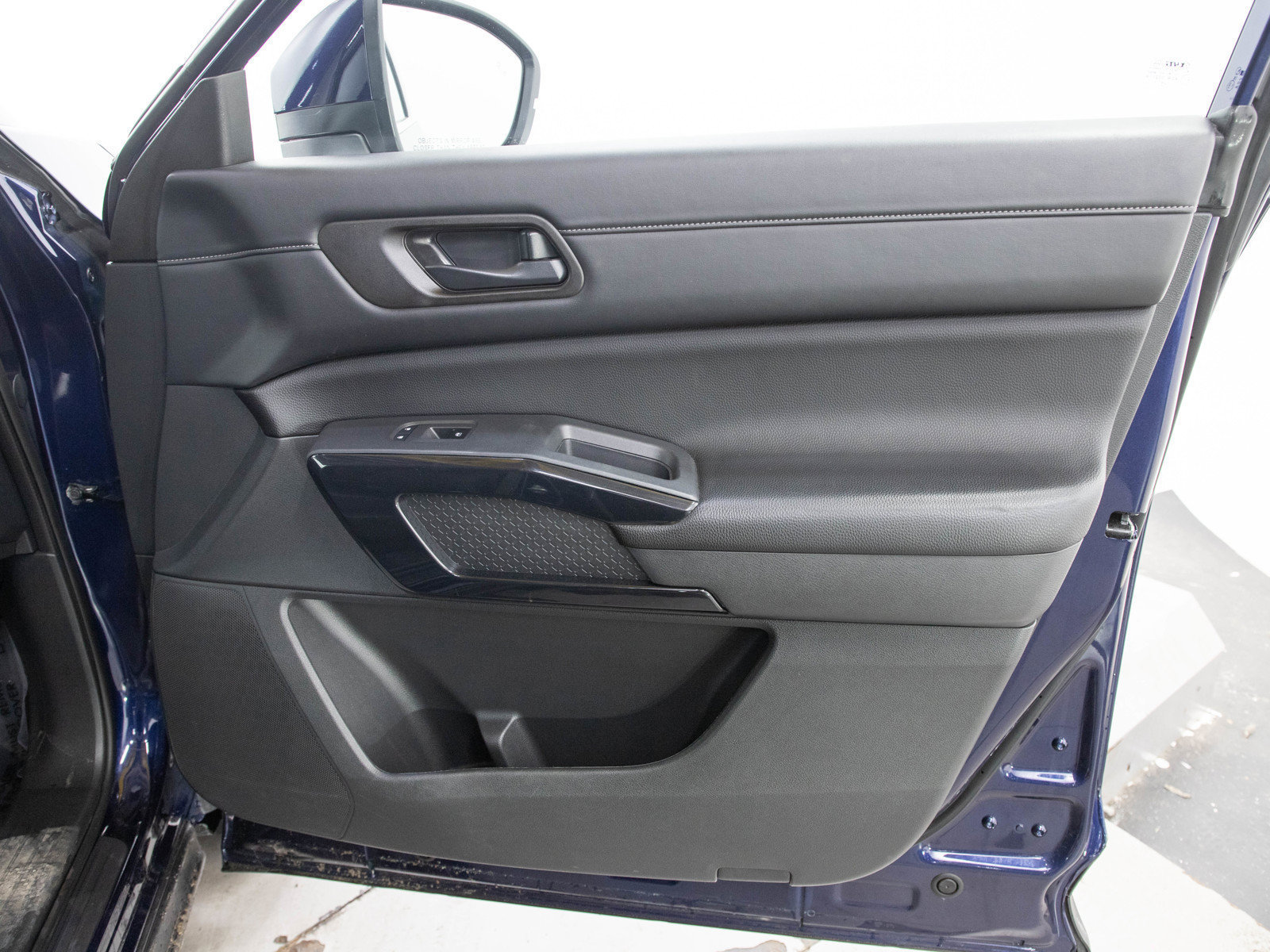 Used 2024 Nissan Pathfinder SV AWD/4WD image 13
