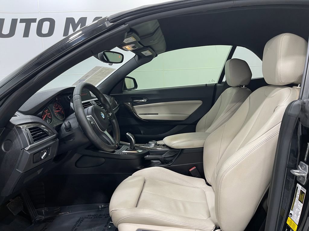 Used 2016 BMW M235i Convertible image 11