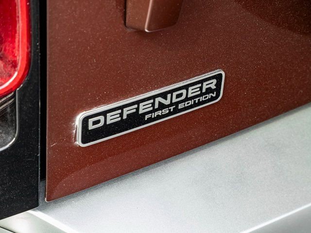 Used 2023 Land Rover Defender 130 First Edition image 12