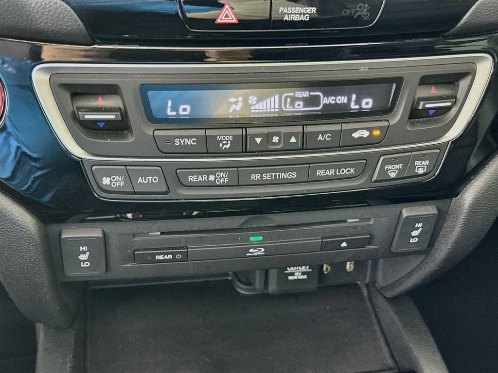 Certified 2017 Honda Pilot Touring image 15