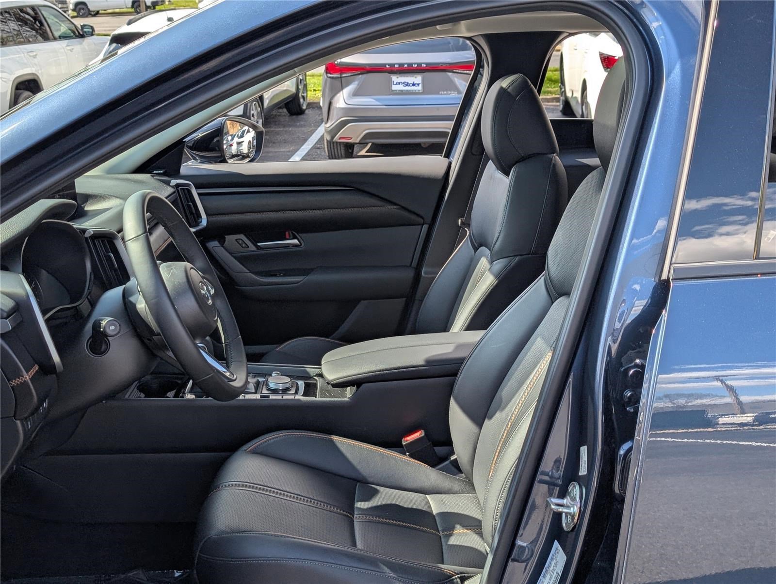 Used 2025 MAZDA CX-50 AWD 2.5 Hybrid w/ Premium Pkg image 16