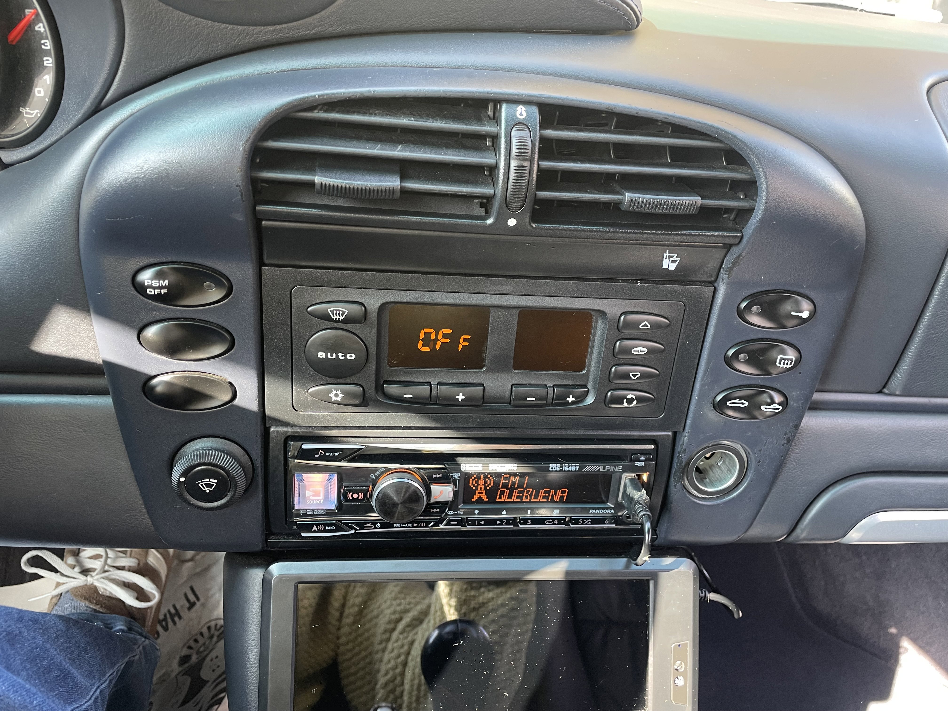 Used 2003 Porsche 911 Carrera 4 image 9