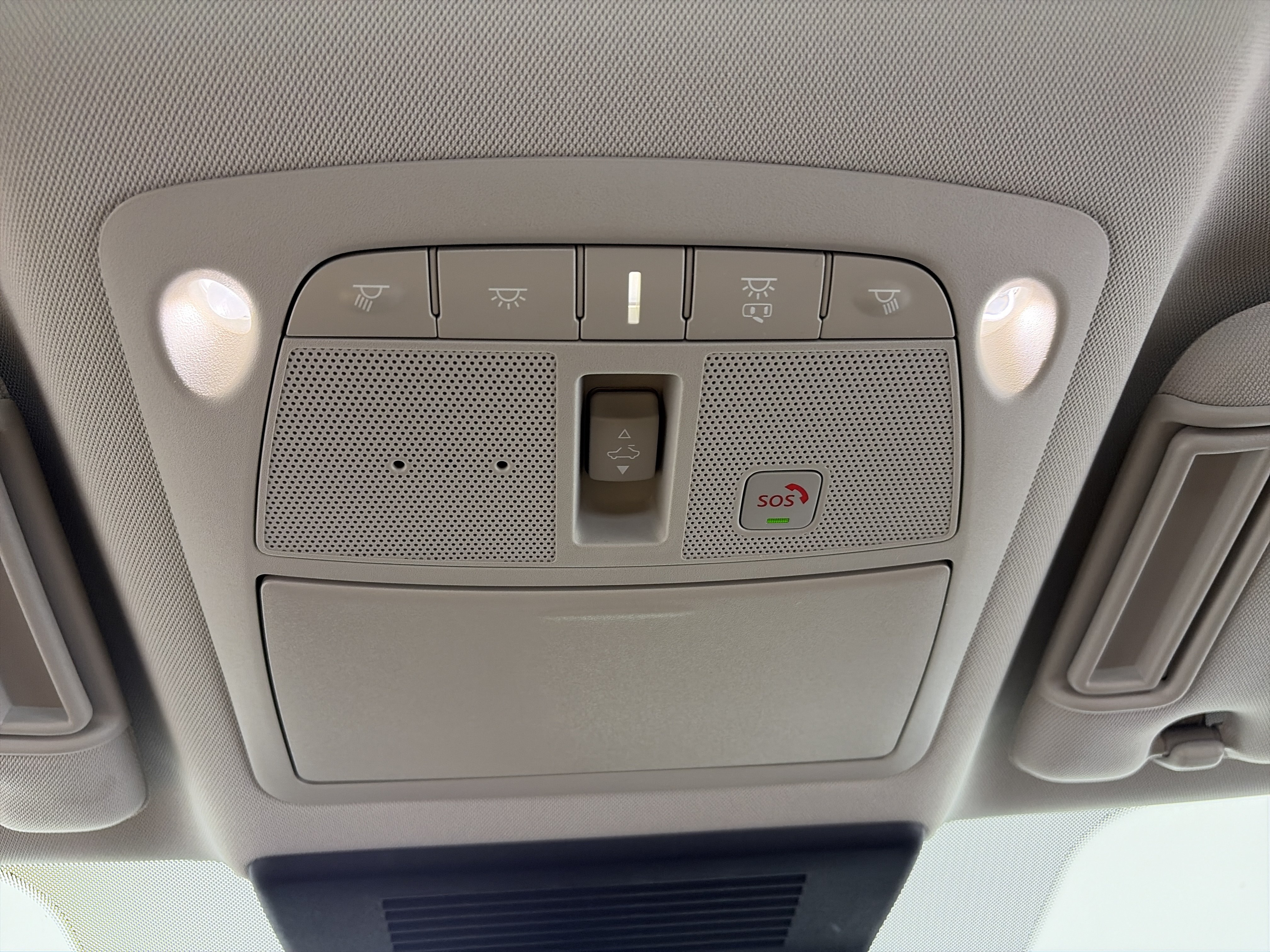 Used 2024 Nissan Armada Platinum w/ Captain's Chairs Package RWD image 37