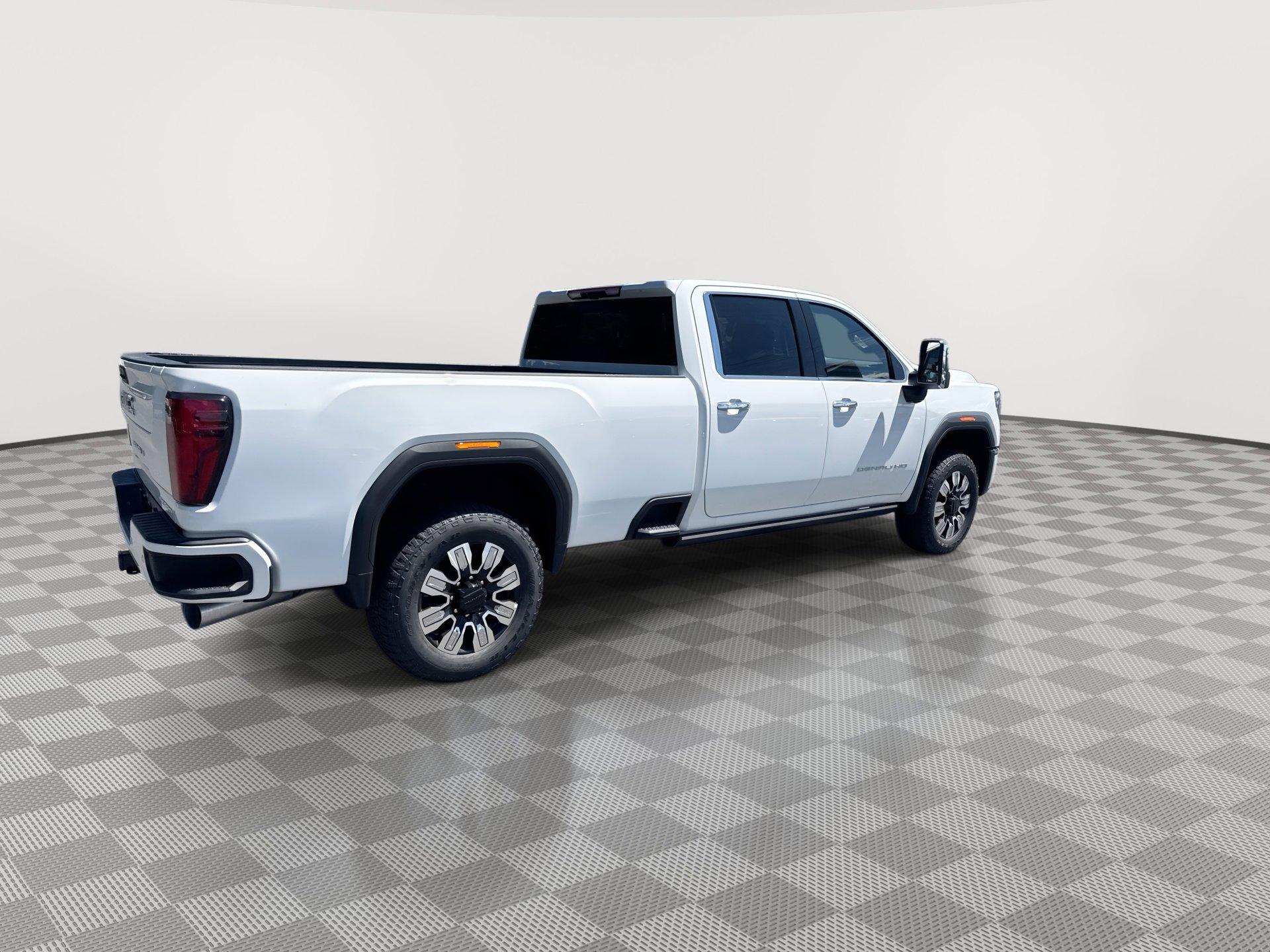 New 2026 GMC Sierra 3500 Denali w/ Denali Reserve Package AWD/4WD image 8