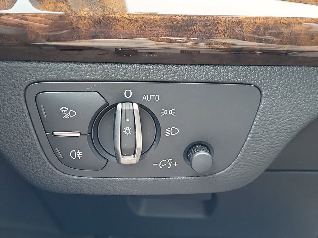 Used 2019 Audi Q5 2.0T Premium w/ Convenience Package image 23