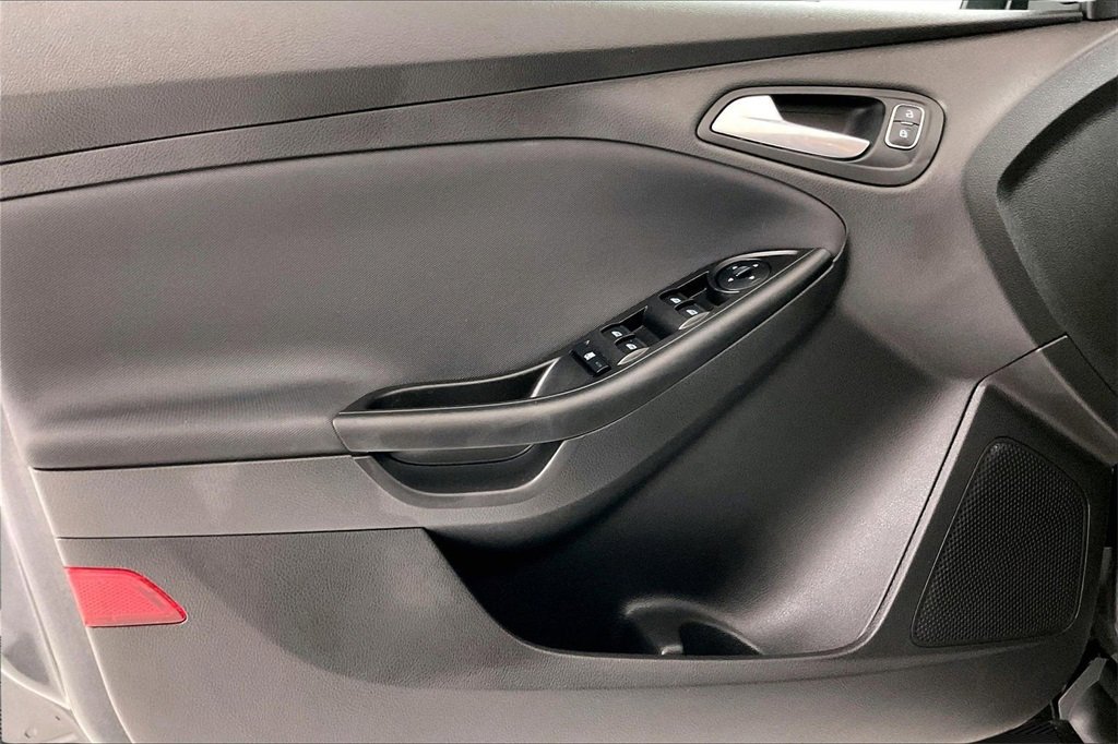 Used 2018 Ford Focus SE image 17