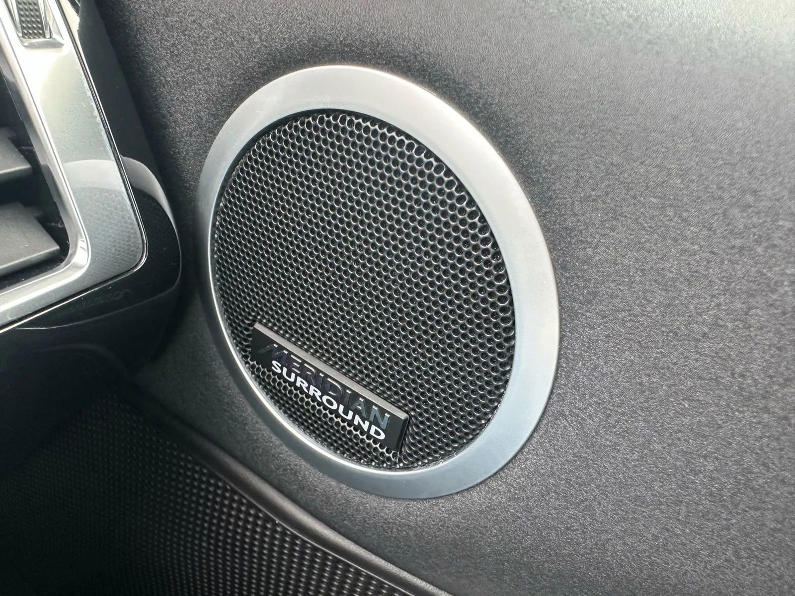 Used 2018 Land Rover Discovery HSE image 42