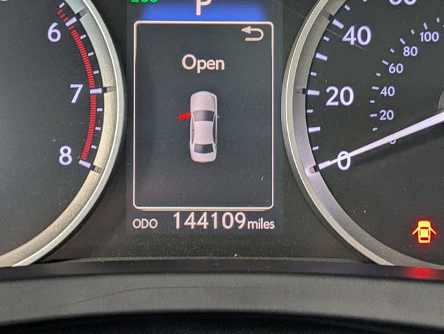 Used 2016 Lexus IS 200t w/ Navigation System Package RWD image 21