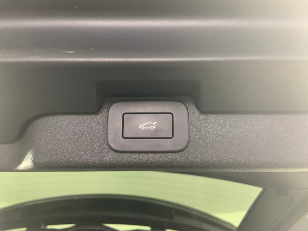 Used 2023 Land Rover Discovery S R-Dynamic AWD/4WD image 12