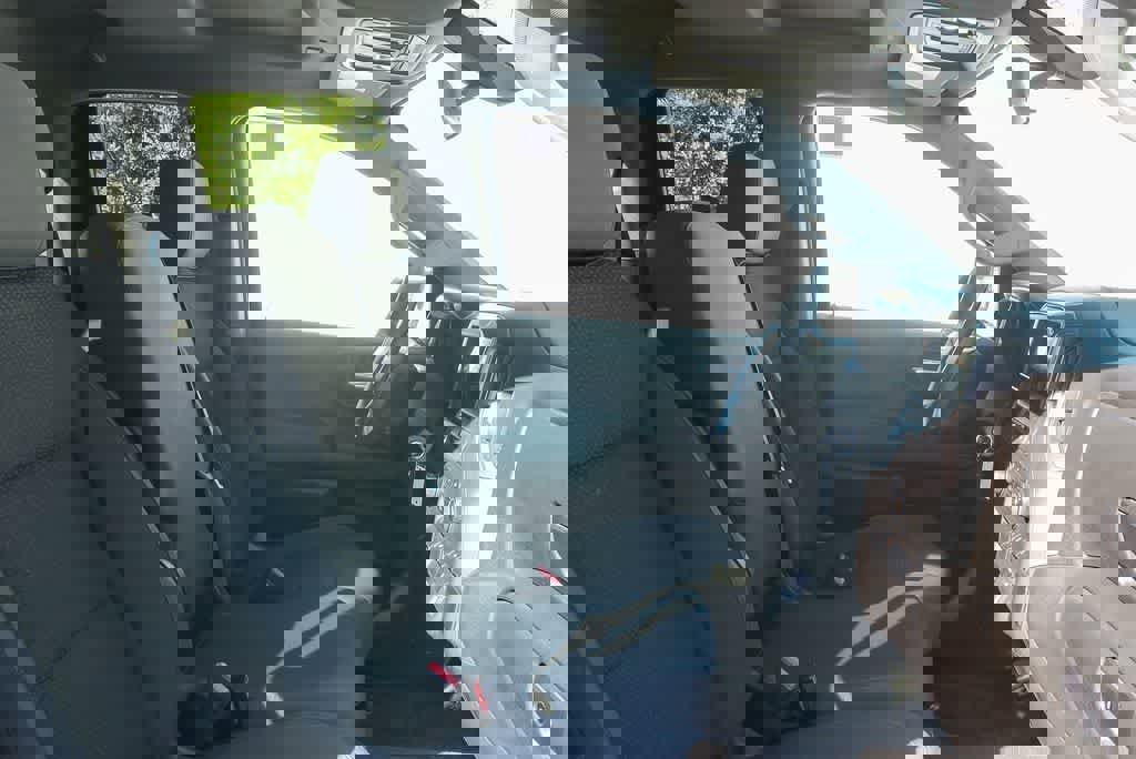 Used 2019 Chevrolet Silverado 1500 Custom w/ Custom Convenience Package image 16