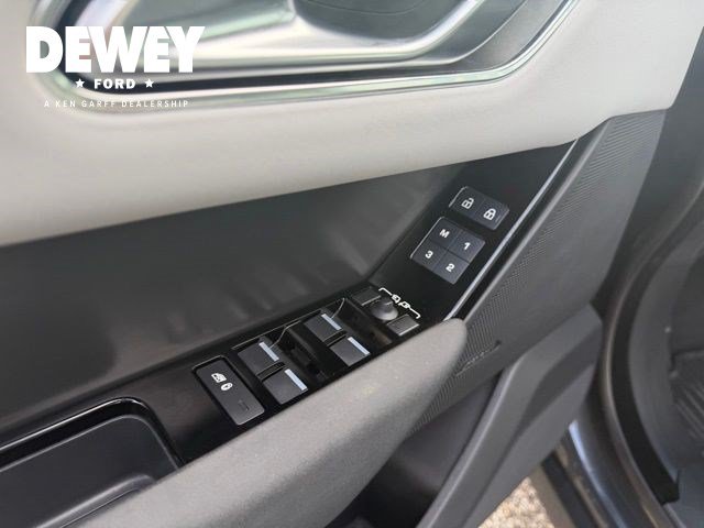 Used 2024 Land Rover Range Rover Velar Dynamic SE AWD/4WD image 11