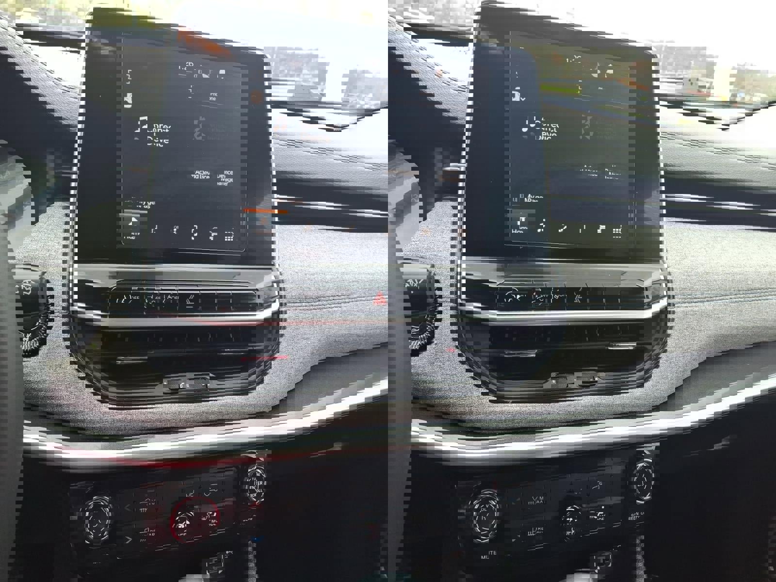 Used 2022 Jeep Compass Latitude w/ Sun and Sound Group image 12