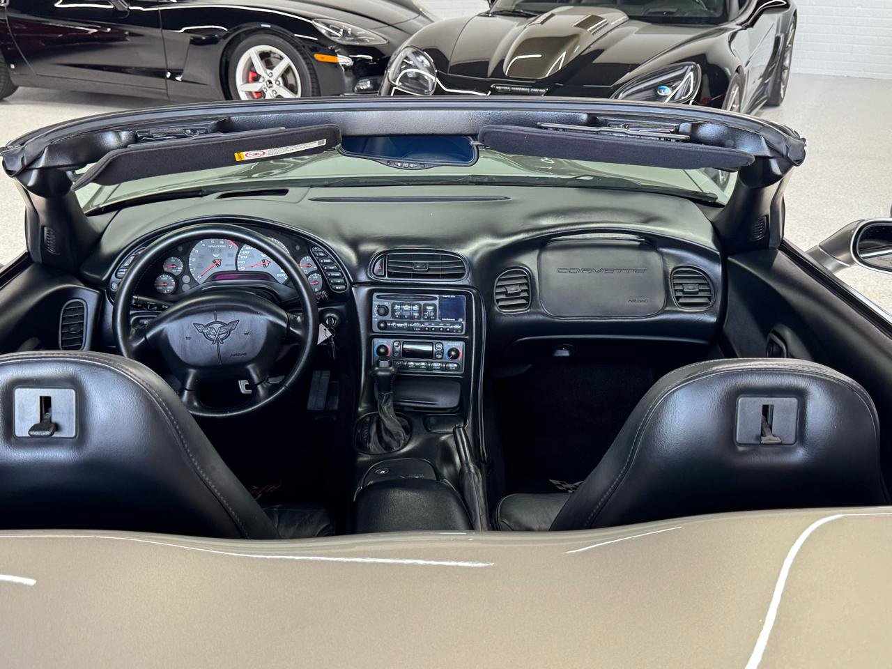 Used 2001 Chevrolet Corvette Convertible w/ Preferred Equipment Group2 RWD image 41