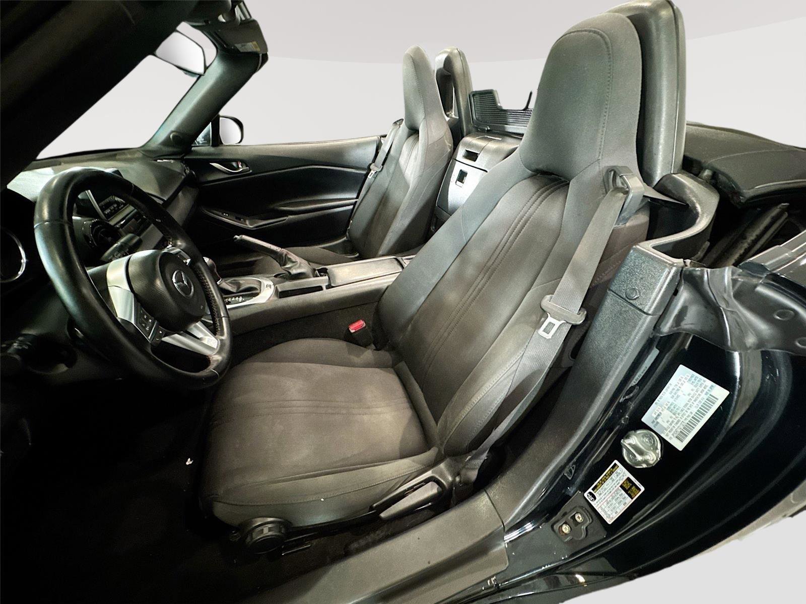 Used 2016 MAZDA MX-5 Miata Sport RWD image 2