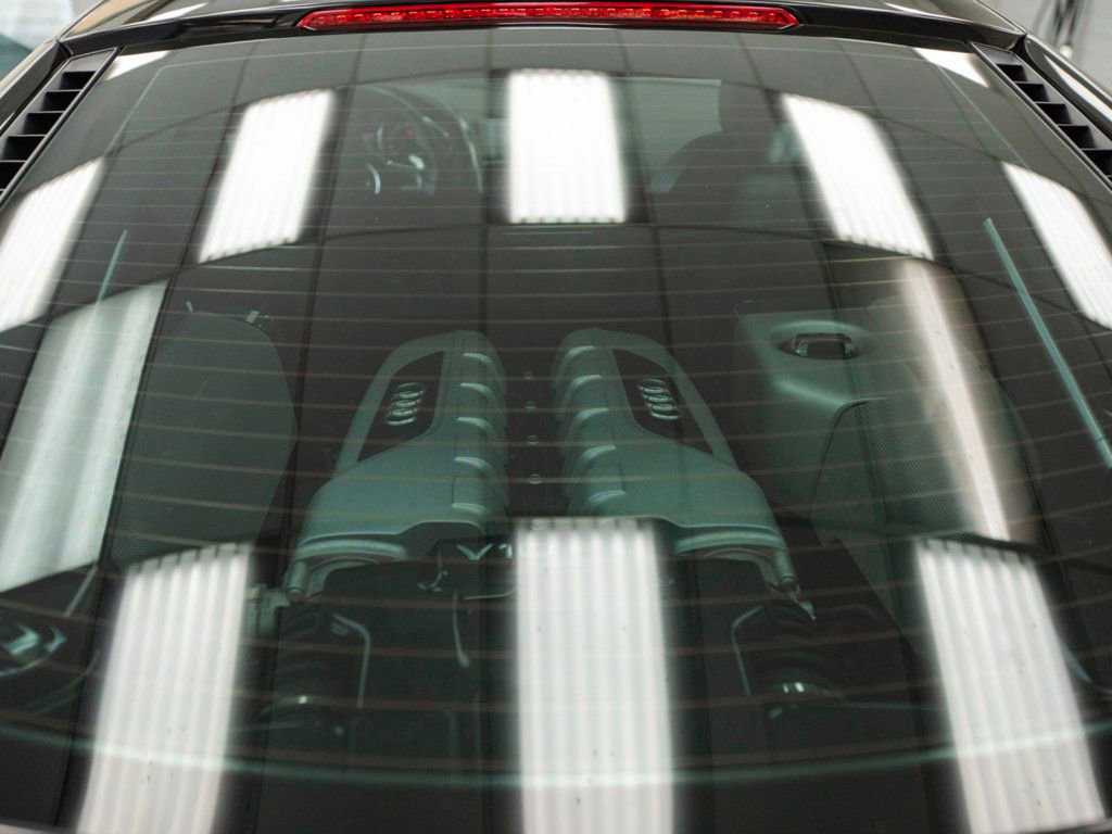 Used 2015 Audi R8 V10 plus w/ Full Leather Package image 36