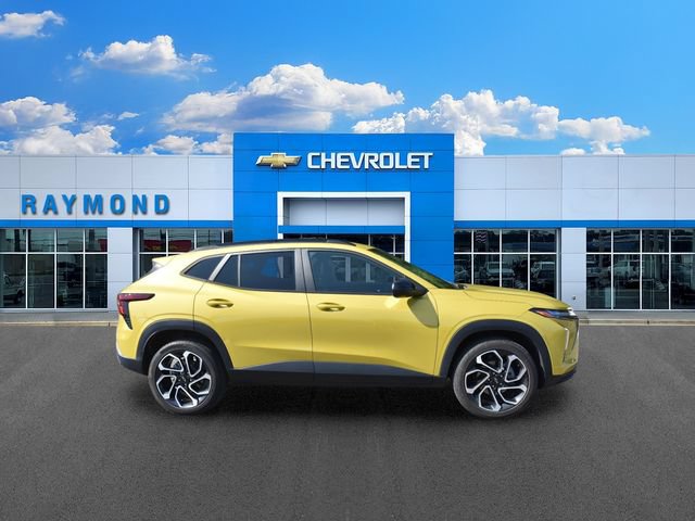 Certified 2024 Chevrolet Trax RS w/ Driver Confidence Package FWD image 2
