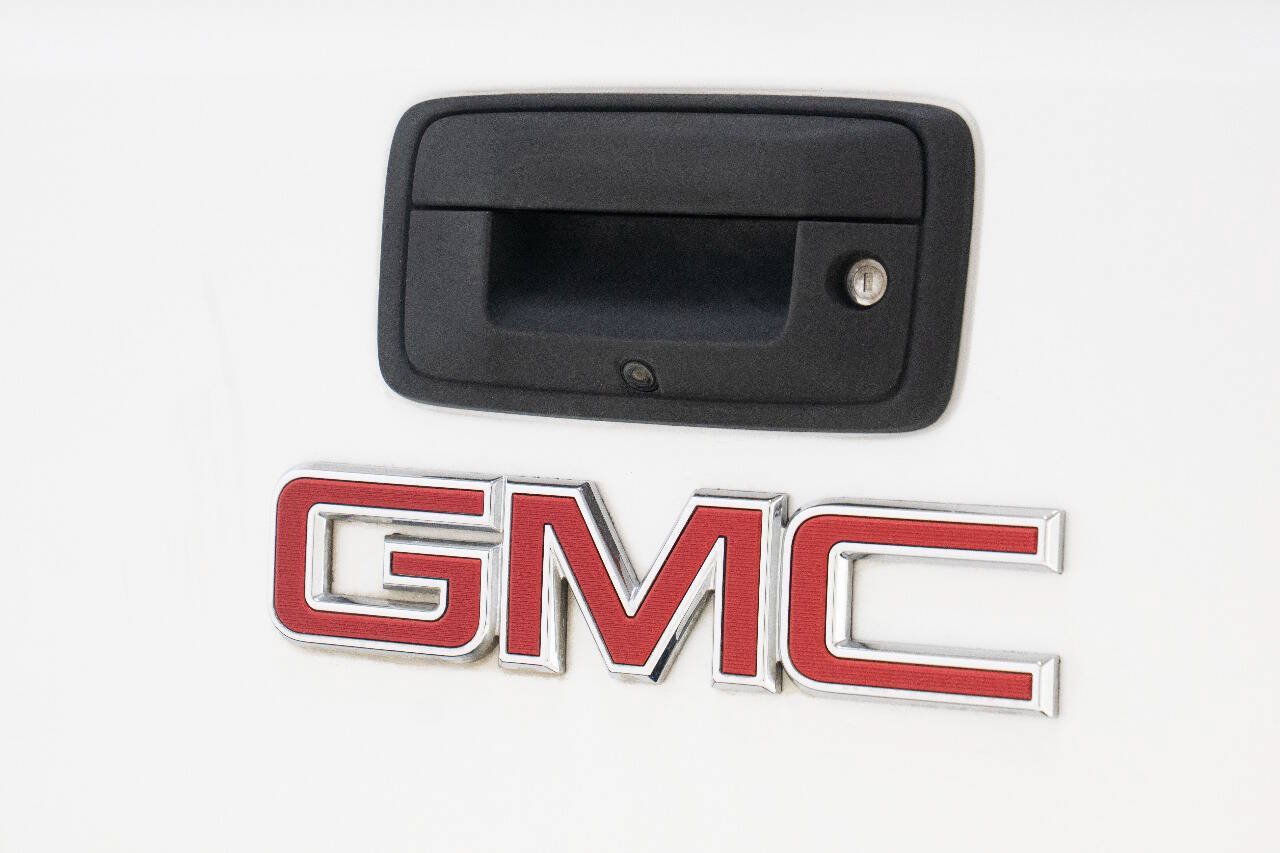 Used 2018 GMC Sierra 3500 Denali w/ Duramax Plus Package AWD/4WD image 17