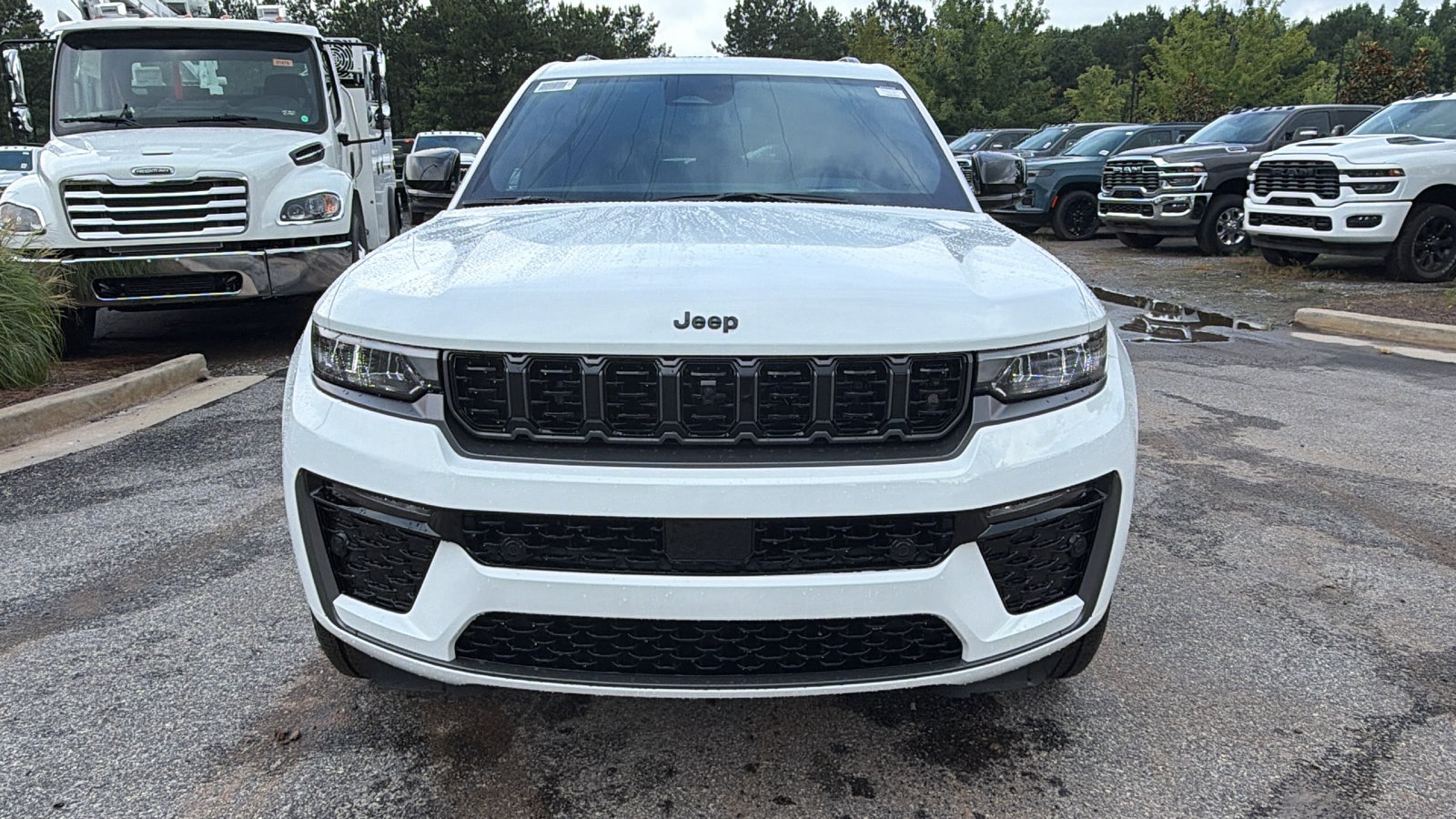 New 2026 Jeep Grand Cherokee Limited AWD/4WD image 3