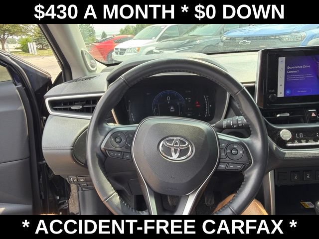 Used 2023 Toyota Corolla Cross XLE w/ Convenience Package AWD/4WD image 21