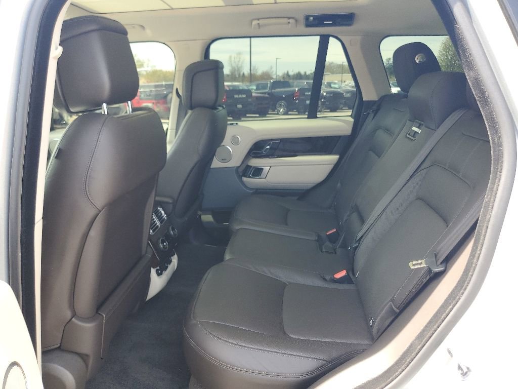 Used 2018 Land Rover Range Rover Supercharged AWD/4WD image 28