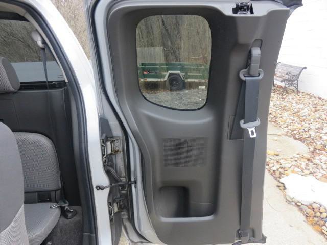 Used 2012 Suzuki Equator Premium image 26