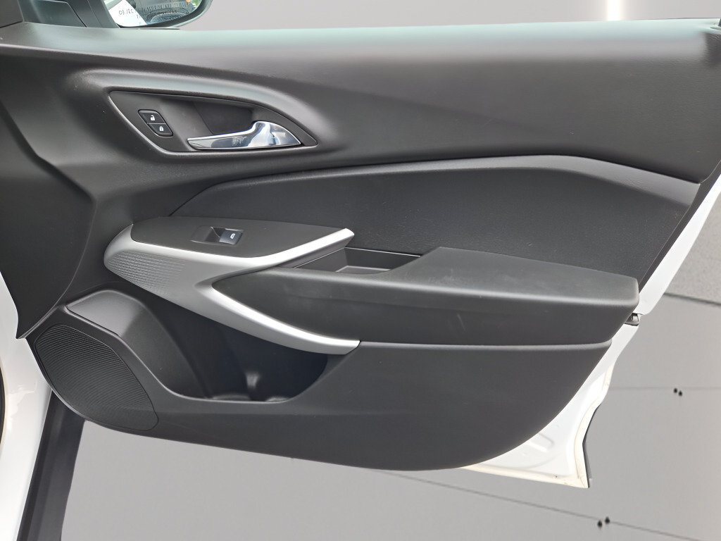 Certified 2024 Chevrolet Trax LS FWD image 5