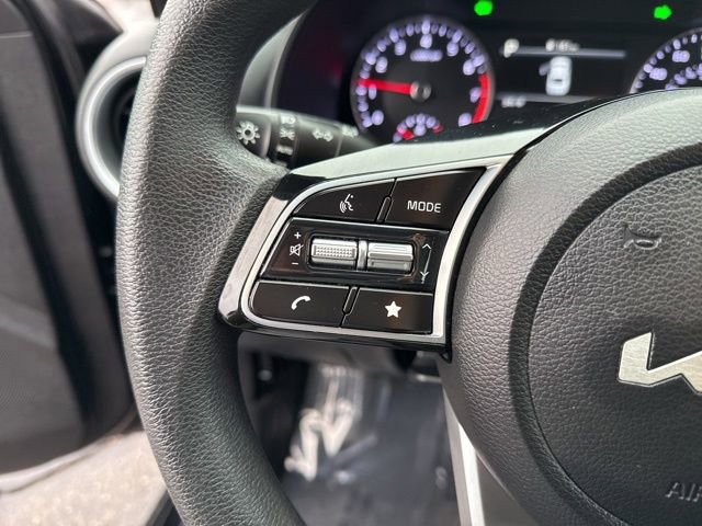 Used 2023 Kia Forte LXS image 21