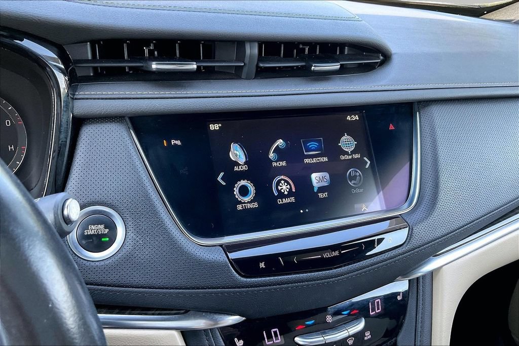 Used 2019 Cadillac XT5 AWD image 16