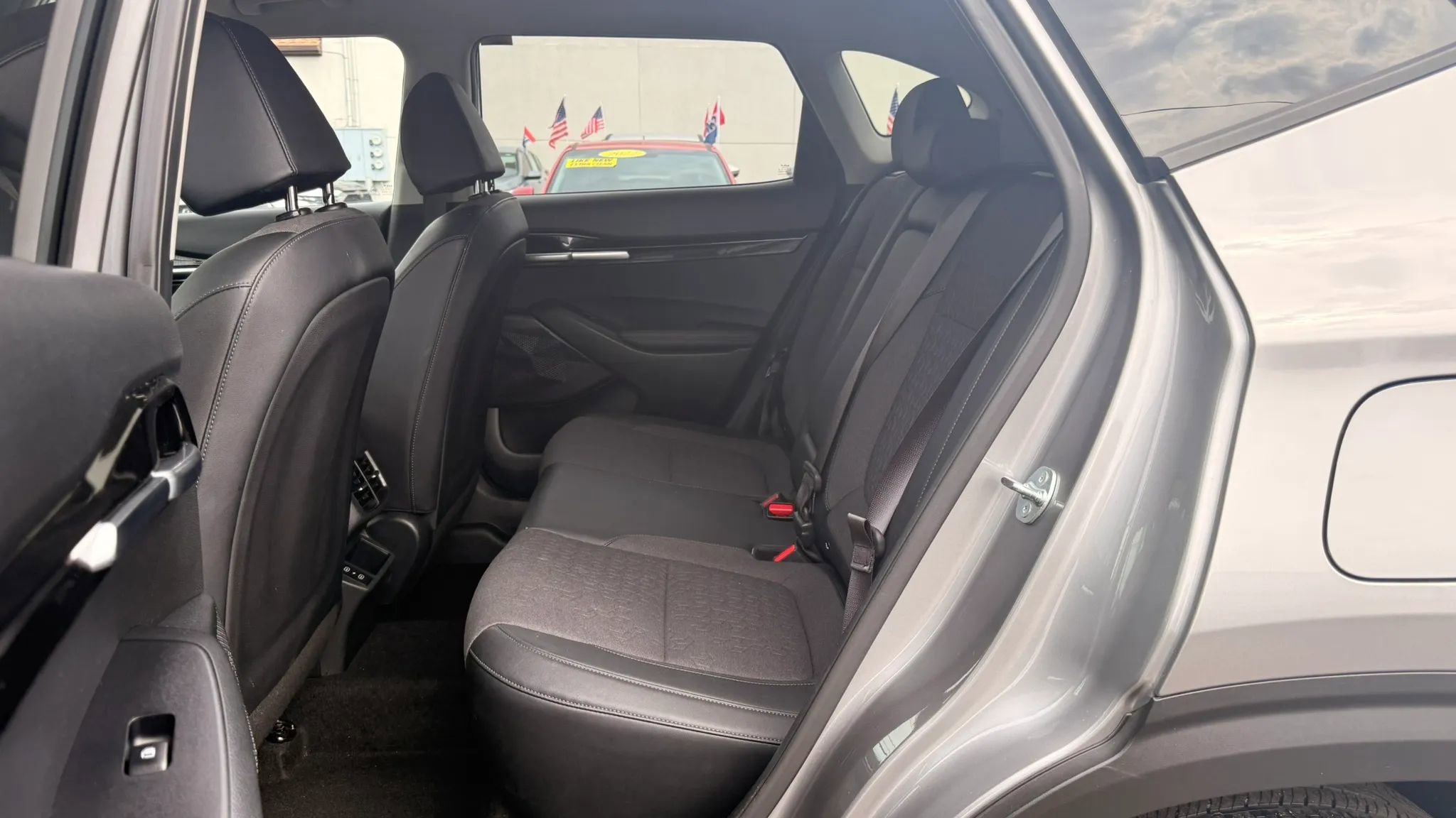 Used 2025 Kia Seltos S FWD image 13