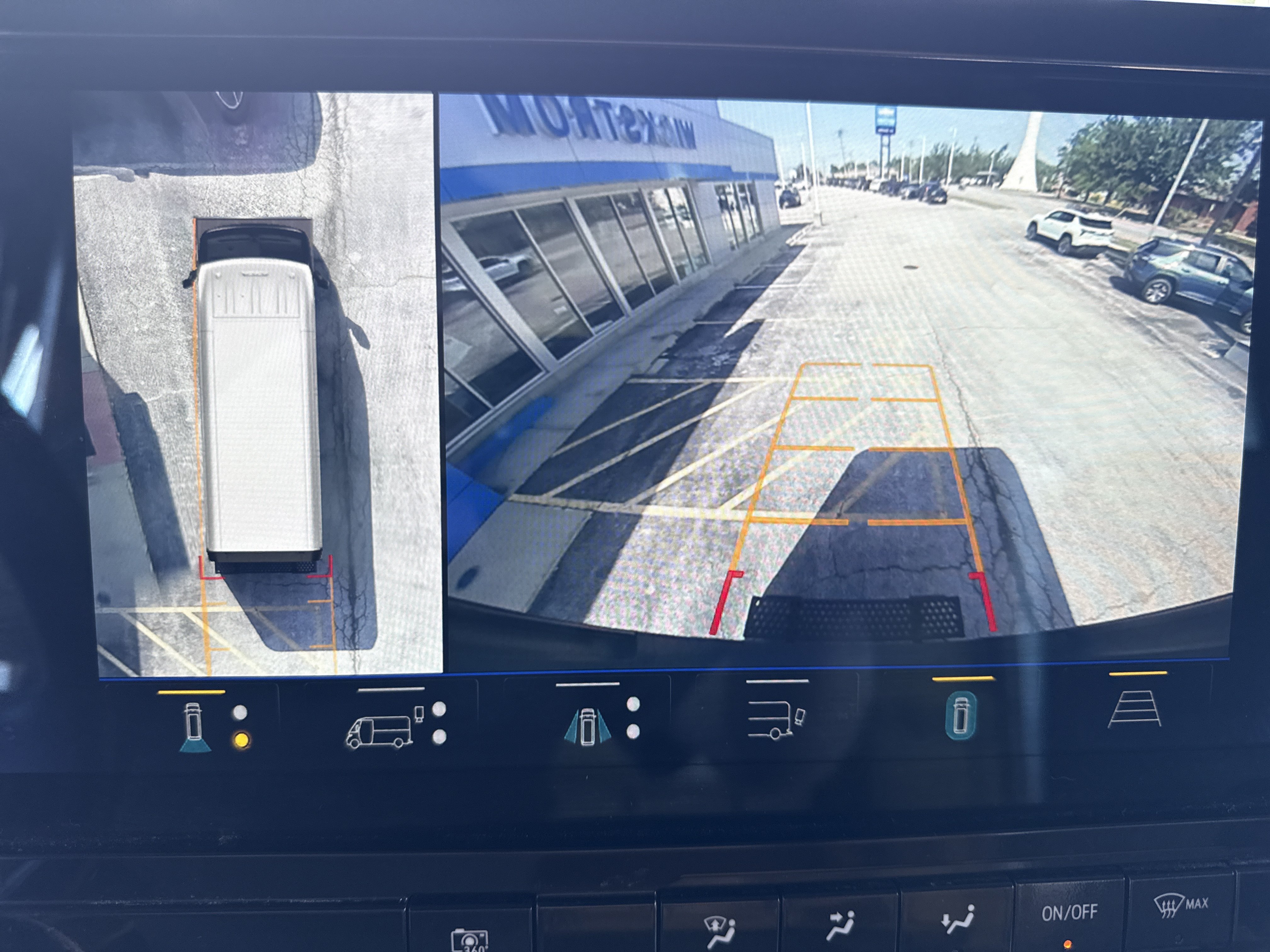 Used 2023 Chevrolet Brightdrop 600 w/ Active Safety Package 2 AWD/4WD image 18