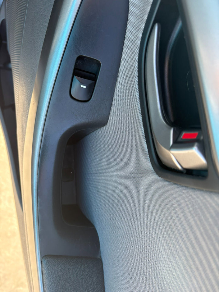 Used 2013 Hyundai Elantra GLS w/ Preferred Pkg image 30