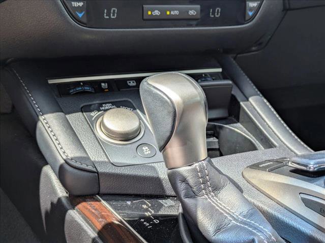 Used 2016 Lexus ES 350 w/ Luxury Package w/Wood Trim FWD image 13
