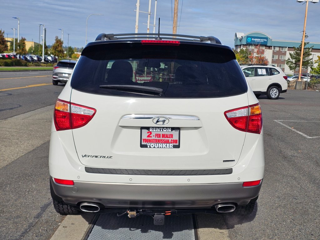 Used 2012 Hyundai Veracruz Limited w/ Entertainment Pkg FWD image 6