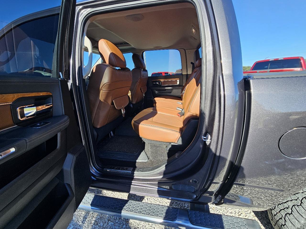 Used 2015 RAM 1500 Laramie Longhorn w/ Convenience Group AWD/4WD image 20