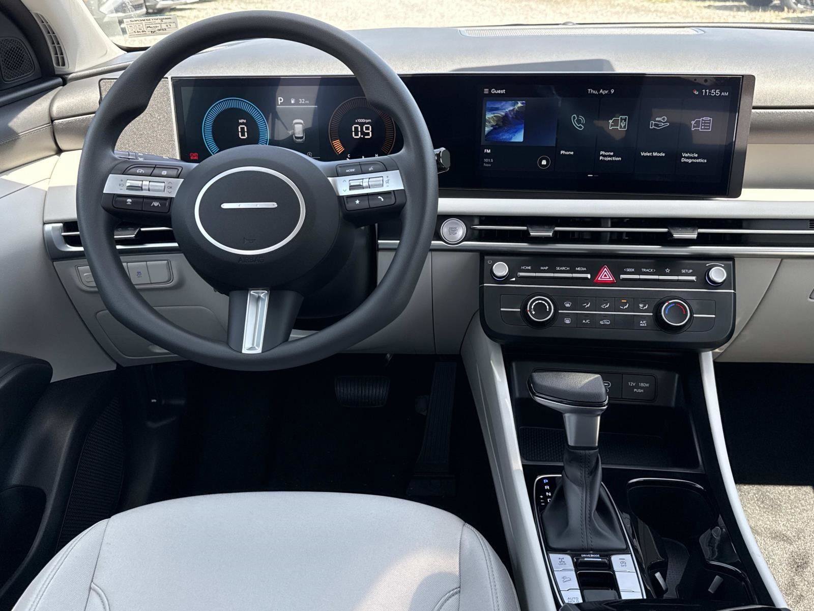 New 2026 Hyundai Tucson SE AWD/4WD image 2