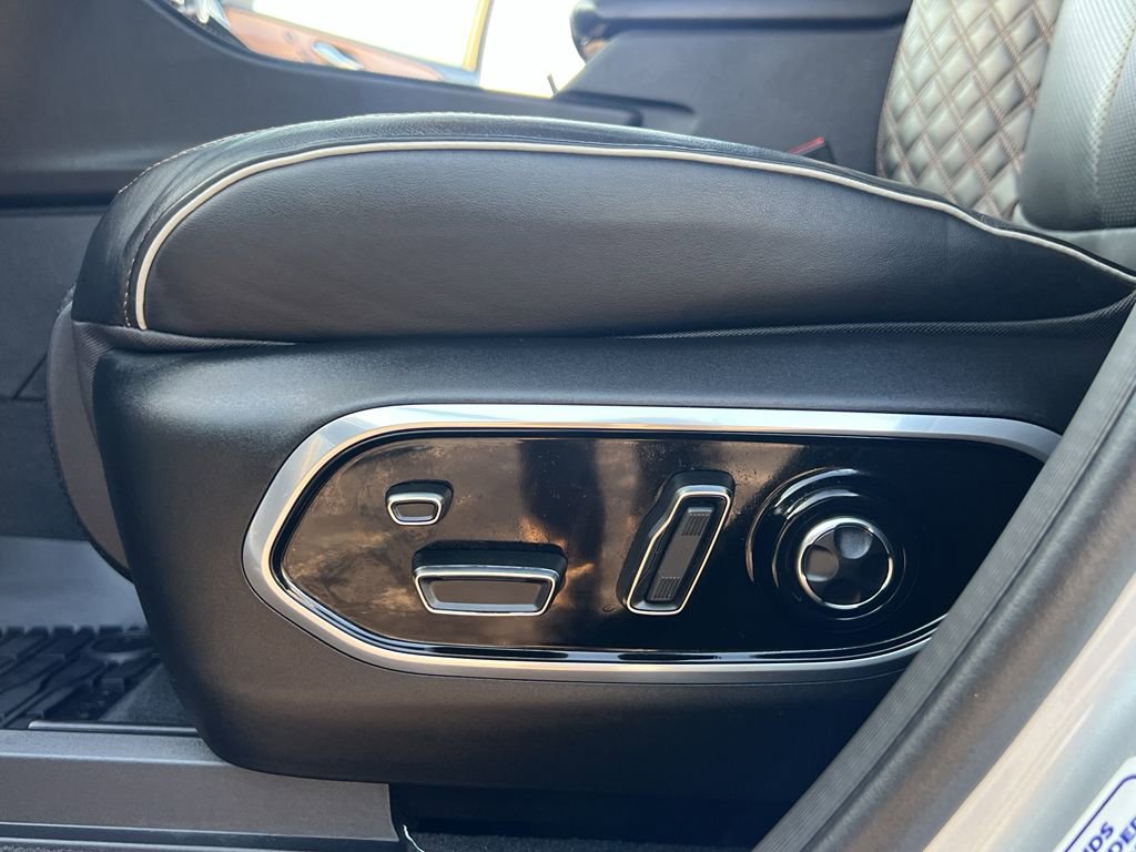 Used 2022 Jeep Grand Cherokee L Summit image 18