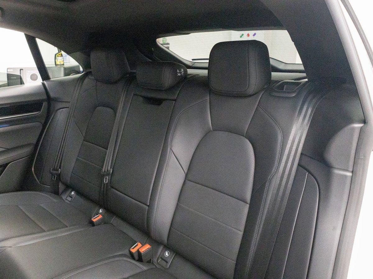 New 2025 Porsche Macan 4S Electric image 20